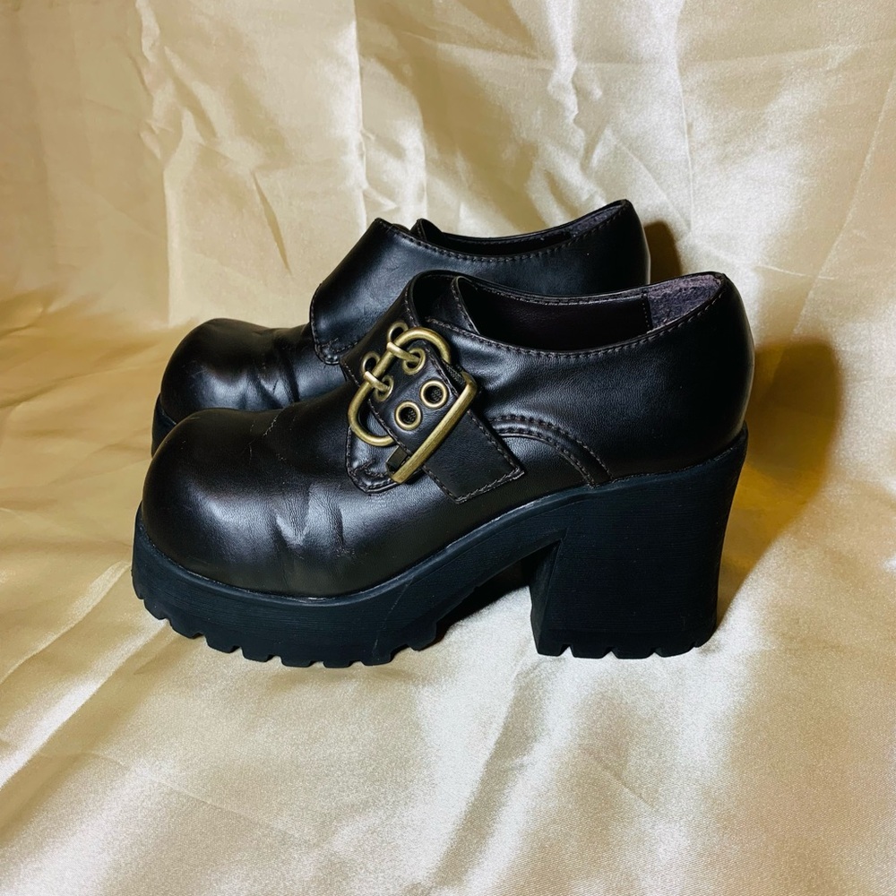 Vintage 90’s Chunky Platform